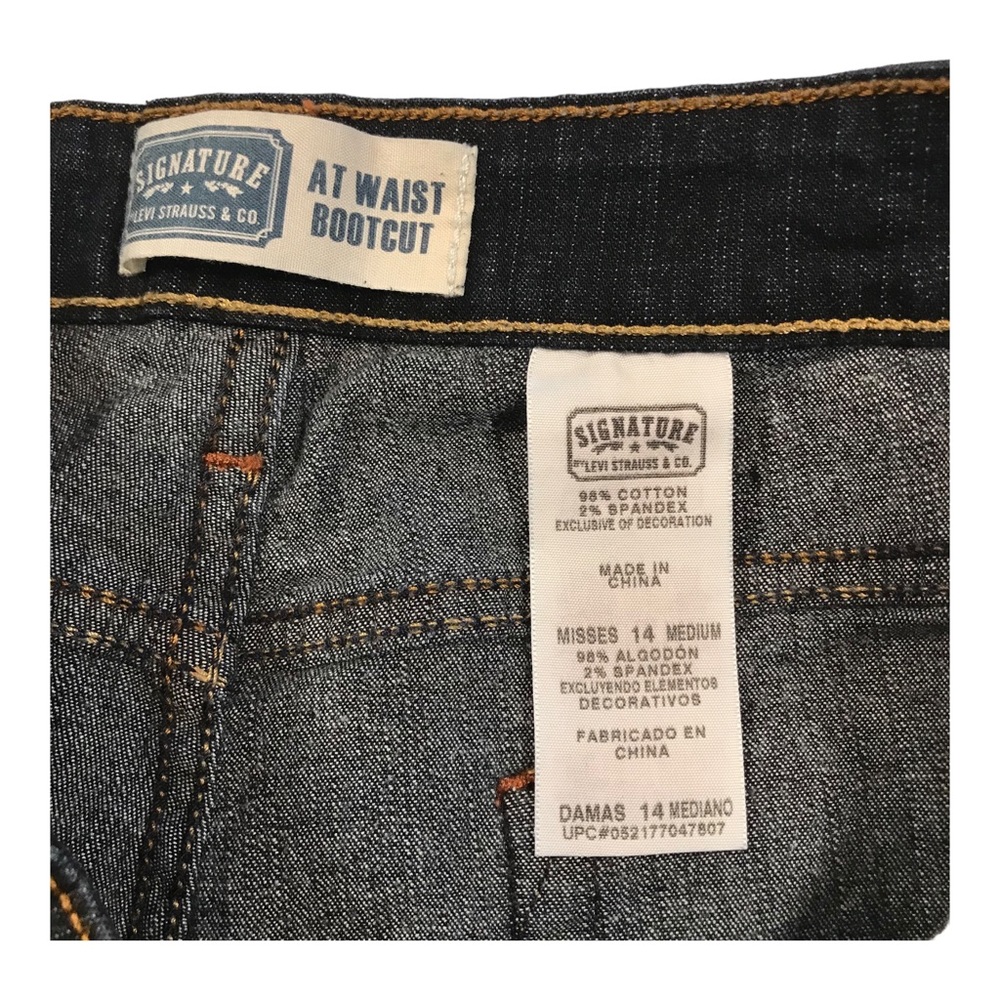 COPY - Levi’s Jeans Bootcut - Picture 5 of 9